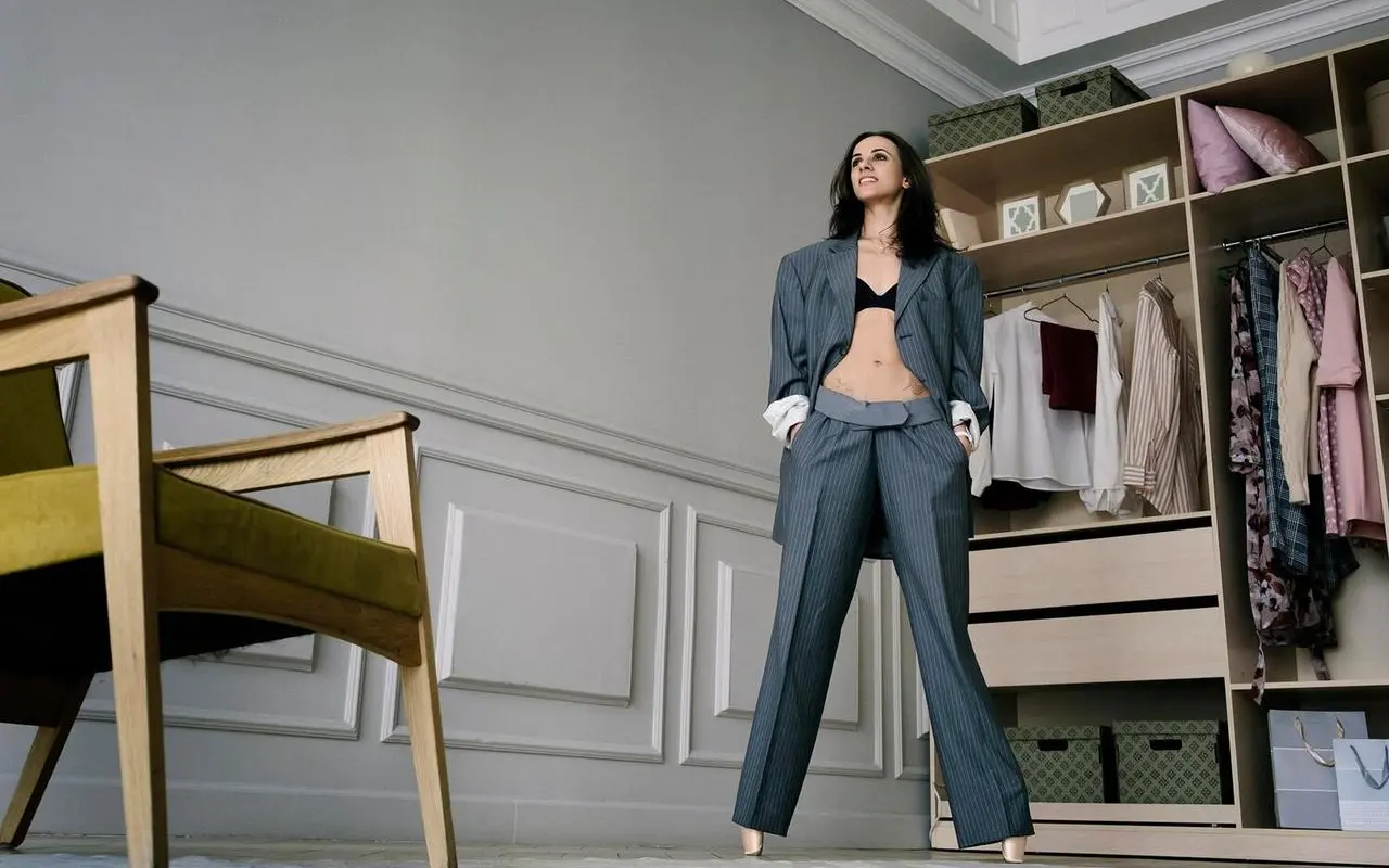 Jak dokonywać codziennych wyborów modowych zgodnie z zasadami work-life balance?