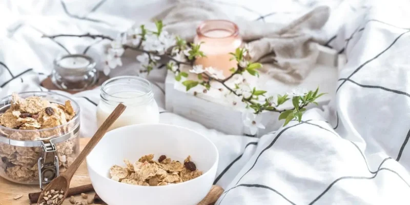 Jak organizować domowe wieczory tematyczne inspirowane kulturą skandynawską?