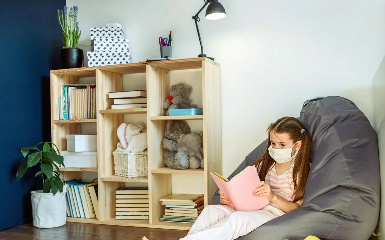 Jak urządzić domową biblioteczkę w kawalerce: praktyczne inspiracje