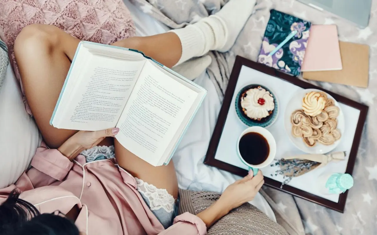 Jak wykształcić poranny nawyk czytania w zabieganym harmonogramie?