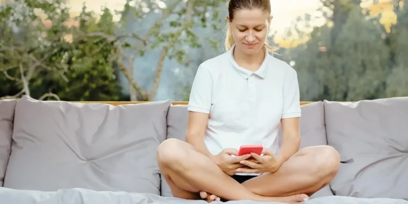 Lista aplikacji do monitorowania medytacji: przegląd na 2025 rok