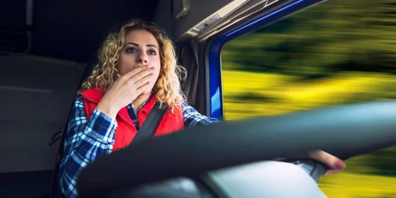 Transport osób: Optymalne rozwiązania i kluczowe aspekty bezpieczeństwa