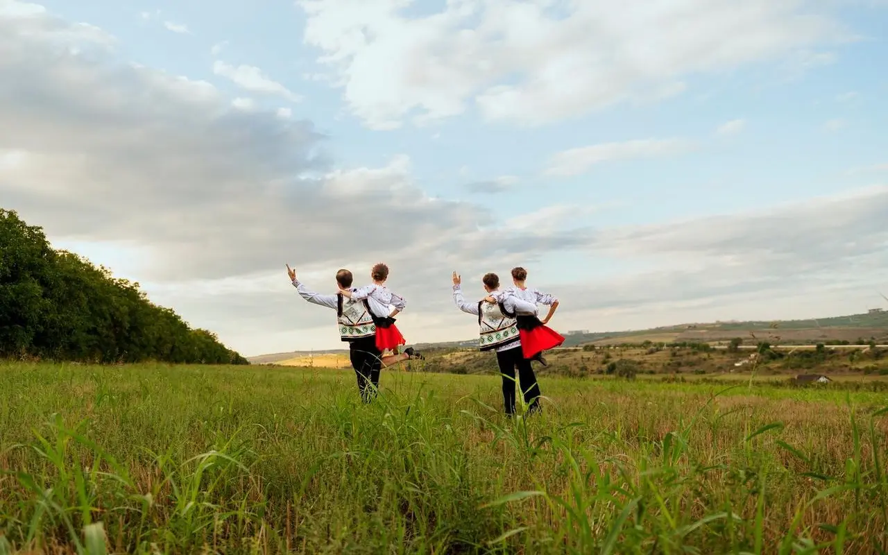 Zrównoważone podróże po Polsce: 7 tras koleją dla świadomych ekologicznie